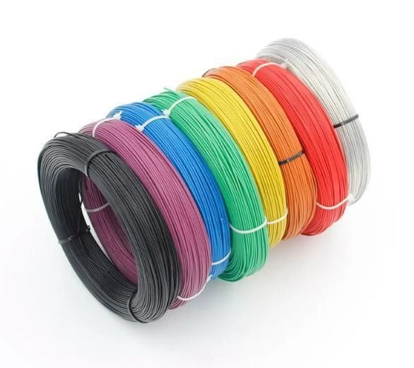 Kundenspezifischer Kfz-Kabelbaum mit XLPE-Isolierung und verzinntem Kupferleiter für 300V-Anwendungen